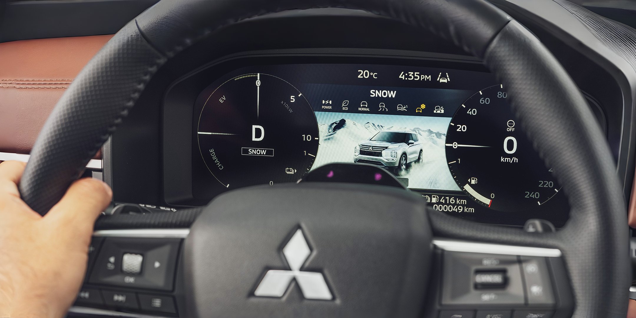 Mitsubishi Outlander PHEV 25 let - jízdní režim sníh